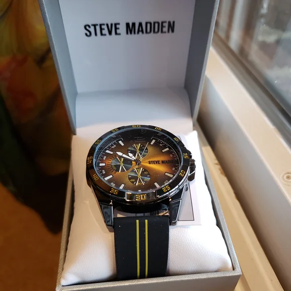 NIB! Steve Madden Black & Gold Chronograph Watch